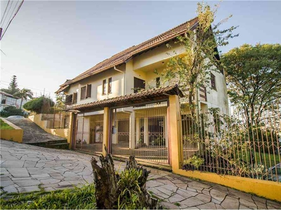 Casa com 5 quartos à venda no bairro Primavera, 533m²