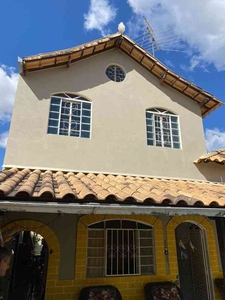 Casa com 6 quartos à venda no bairro Conjunto Cristina (são Benedito), 240m²