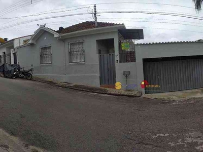 Casa com 7 quartos à venda no bairro Centro, 673m²