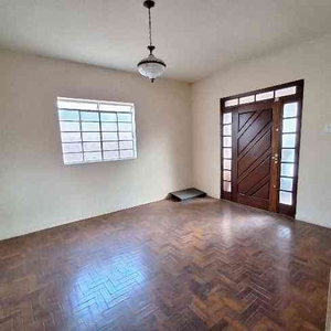 Casa com 7 quartos à venda no bairro Esplanada, 360m²