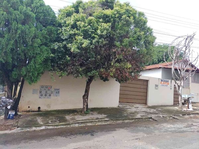 Casa com 7 quartos à venda no bairro Urias Magalhães, 400m²