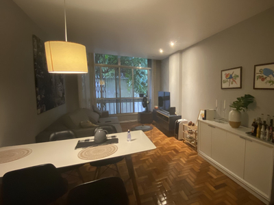 Compartilho apartamento em Copacabana P4/5