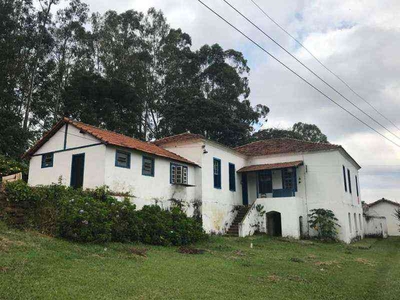 Fazenda com 10 quartos à venda no bairro Vila Pinto, 42000m²