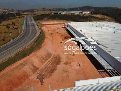 Galpão para alugar no bairro São Luiz, 3301m²