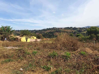 Lote à venda no bairro Planalto, 360m²