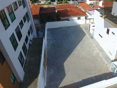 Perfeita para clínicas ou comércio. Excelente localização no bairro de Manaíra com vagas exclusívas para 20 ca