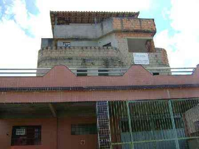 Prédio com 12 quartos à venda no bairro Cachoeirinha, 700m²