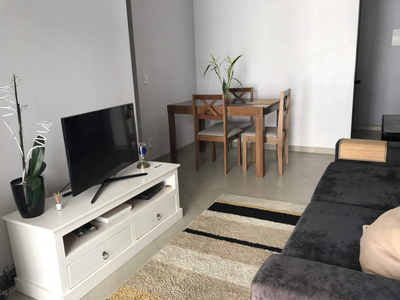 Quarto aconchegante em casa tranquila