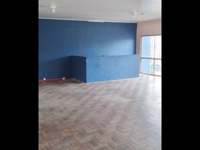 Vendo Casa + comercial direto com o proprietario