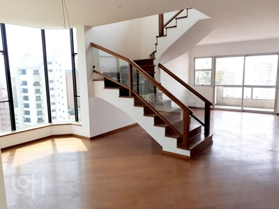 Apartamento à venda em Campo Belo com 475 m², 5 quartos, 3 suítes, 3 vagas