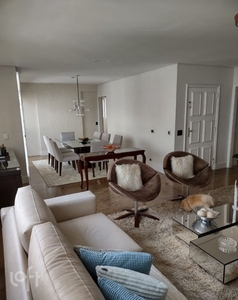 Apartamento à venda em Itaim Bibi com 225 m², 4 quartos, 3 suítes, 2 vagas