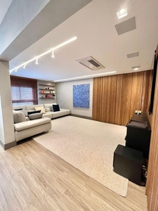 Apartamento à venda em Vila Olímpia com 105 m², 2 quartos, 2 suítes, 2 vagas