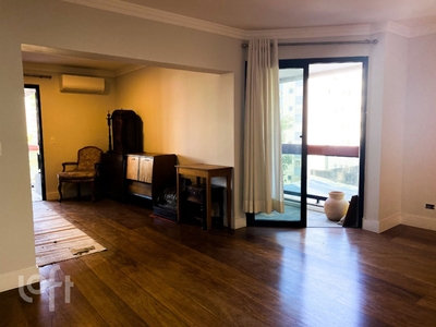 Apartamento à venda em Vila Olímpia com 150 m², 3 quartos, 1 suíte, 2 vagas