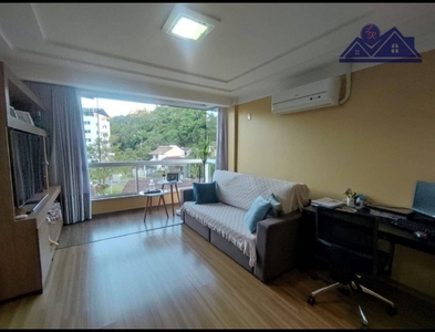 Apartamento no Bairro Bom Retiro em Blumenau com 3 Dormitórios (1 suíte) e 136 m²