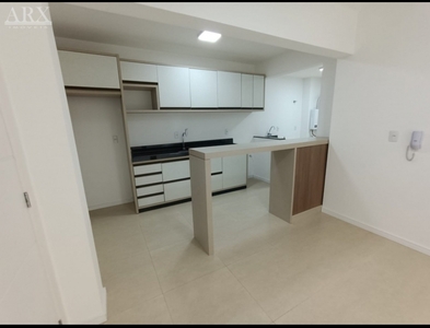 Apartamento no Bairro Ribeirão Fresco em Blumenau com 2 Dormitórios (1 suíte) e 60 m²