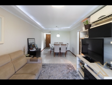 Apartamento no Bairro Velha em Blumenau com 2 Dormitórios (1 suíte) e 78 m²