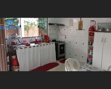 CASA COM 02 QUARTOS SENDO UMA SUÍTE NA 1304 SUL