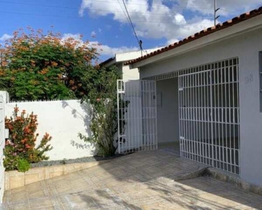 Casa em Campina Grande-PB, 4 quartos, 129m², localizada no bairro Catolé
