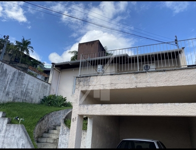 Apartamento no Bairro Vila Nova em Blumenau com 2 Dormitórios (1 suíte) e 63 m²