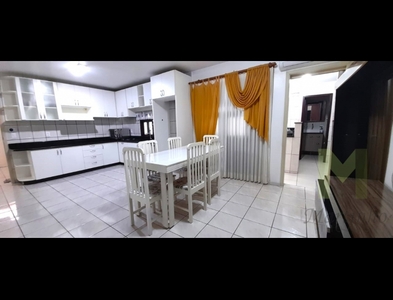 Casa no Bairro Fortaleza Alta em Blumenau com 3 Dormitórios e 130 m²