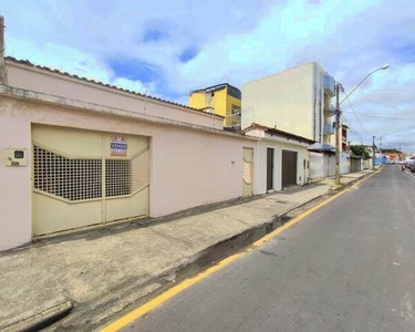 Casa solta a venda de 4/4 sendo uma suíte no Centro de Vitória da Conquista, BA