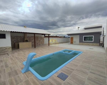 Linda casa com 2 quartos, área gourmet e piscina em Unamar - Cabo Frio - RJ