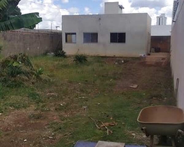 Lote de 360 m2, murado, com casa , no Anapolis City