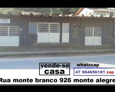 Vende se casa no Monte Alegre