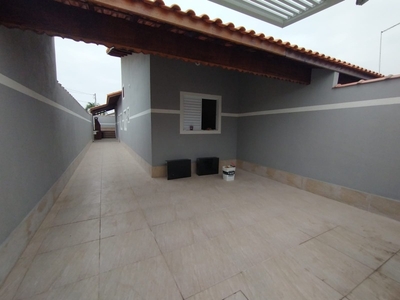 Casa com 2 Quartos e 1 banheiro à Venda, 73 m² por R$ 315.000