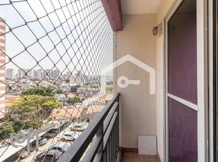 Apartamento à venda em Carrão com 65 m², 3 quartos, 1 vaga