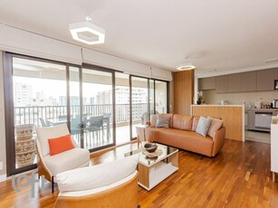 Apartamento à venda em Vila Mariana com 163 m², 3 quartos, 3 suítes, 2 vagas
