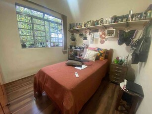 Apartamento com 2 quartos para alugar no bairro Heliópolis, 60m²