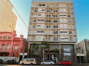 Apartamento com 3 quartos à venda no bairro Centro, 202m²