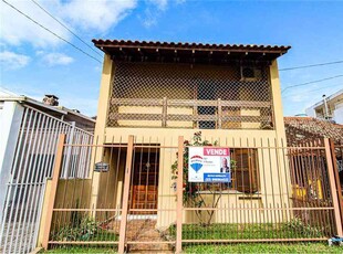 Casa com 2 quartos à venda no bairro São Jorge, 136m²