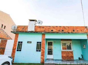 Casa com 2 quartos à venda no bairro São Jorge, 165m²