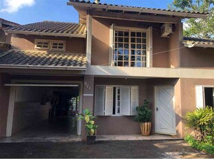 Casa com 3 quartos à venda no bairro Neópolis, 230m²