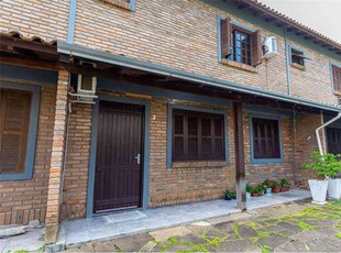 Casa com 3 quartos à venda no bairro Orico, 74m²