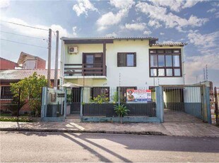 Casa com 3 quartos à venda no bairro Parque da Matriz, 204m²