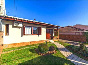 Casa com 3 quartos à venda no bairro Vila Dona Eliza, 200m²