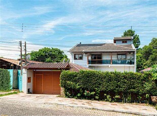 Casa com 4 quartos à venda no bairro Rondônia, 286m²