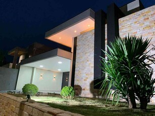 Casa em Condomínio com 3 quartos à venda no bairro Brasília/Plano Piloto, 260m²