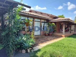 Fazenda com 2 quartos à venda no bairro Vale das Laranjeiras, 350m²