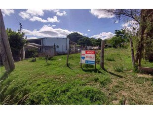 Lote à venda no bairro Castro Alves, 300m²