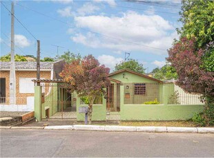 Lote com 3 quartos à venda no bairro Bom Princípio, 300m²