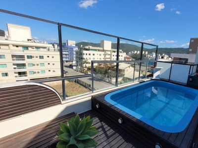 Cobertura duplex com piscina ar condicionado praia de Bombas SC - Ref.: B663