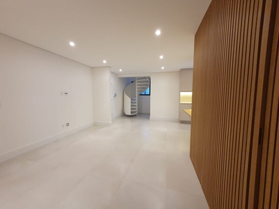 Apartamento à venda em Vila Olímpia com 170 m², 3 quartos, 1 suíte, 3 vagas