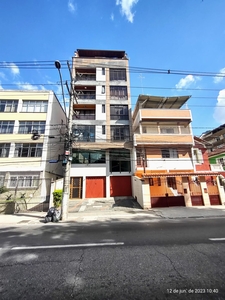 Apartamento em Centro, Nova Friburgo/RJ de 126m² 2 quartos à venda por R$ 428.000,00 ou para locação R$ 1.500,00/mes