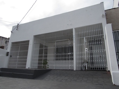 Casa em Petrópolis, Natal/RN de 150m² 2 quartos para locação R$ 2.800,00/mes