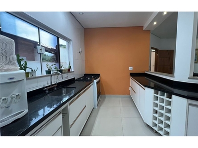 Casa em Recanto Azul, Botucatu/SP de 300m² 3 quartos à venda por R$ 823.000,00