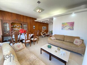 Apartamento à venda em Copacabana com 160 m², 4 quartos, 1 suíte, 1 vaga